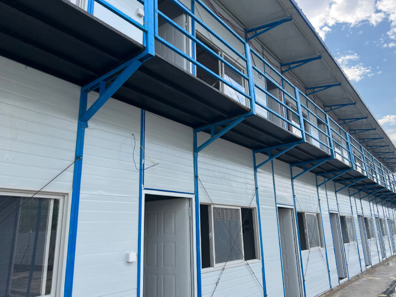 新式裝配式打包箱房屋的裝飾方法